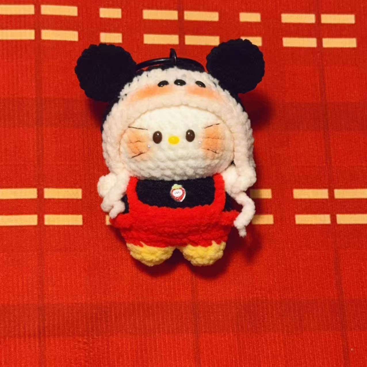 Cozy Mouse Kitty Charm